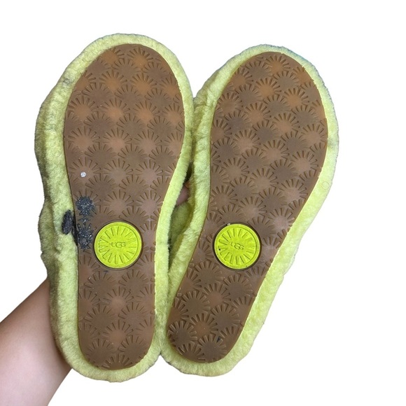 Ugg slides - Picture 6 of 6